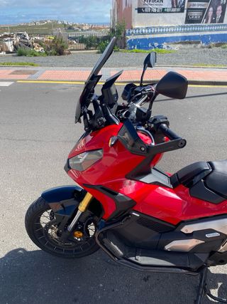 Honda XADV 750cc Roja Semi-Nueva