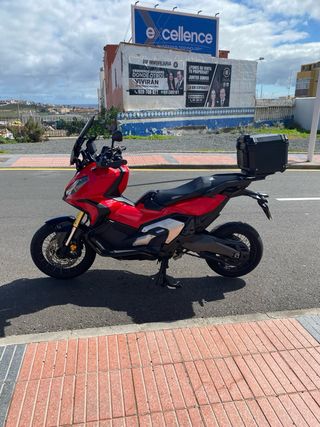 Honda XADV 750cc Roja Semi-Nueva