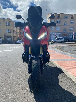 Honda XADV 750cc Roja Semi-Nueva