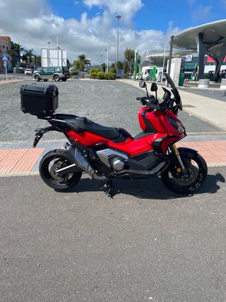 Honda XADV 750cc Roja Semi-Nueva