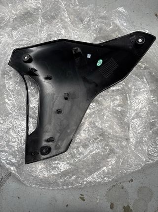 Carenado Benelli TRK 251 Delantero Derecho