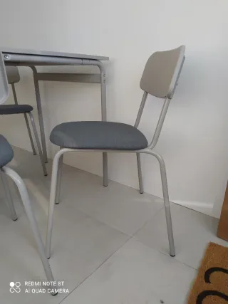 Mesa y 4 Sillas Comedor