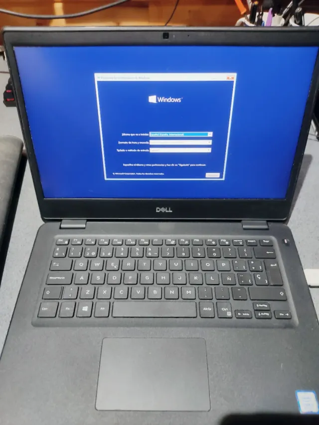 Dell Latitude 3400 8GB DDR4 SSD