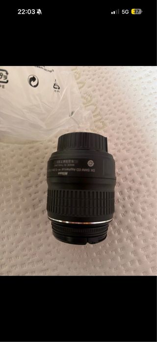 Objetivo Nikon AF-S DX Zoom-Nikkor 18-55mm