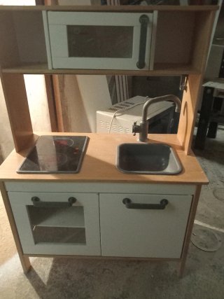 Cocinita de madera para niños
