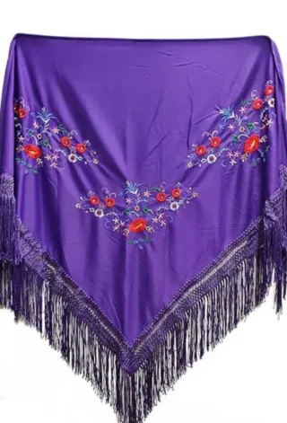 Mantoncillo morado bordado flores