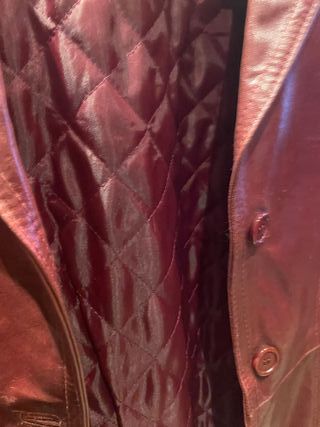 Chaqueta de cuero roja