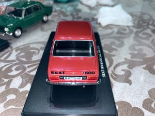 Maqueta Coche SEAT 1800 Rojo