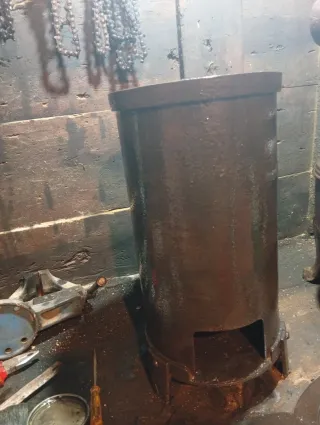 Estufa leña pequeña metal