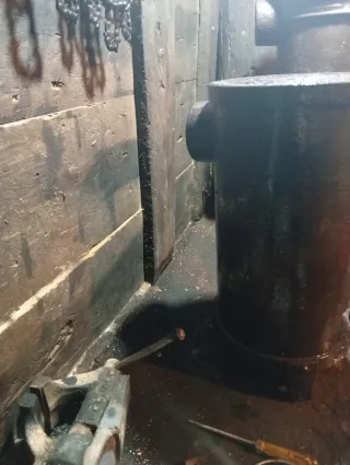 Estufa leña pequeña metal