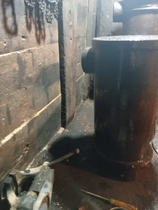 Estufa leña pequeña metal