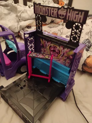 Monster High Camión Morado Monster fest g3