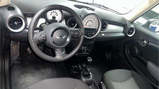 MINI Cooper d 2012
