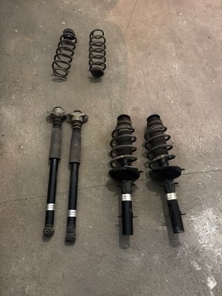 Suspensión Golf 4 (Amortiguadores y Muelles)