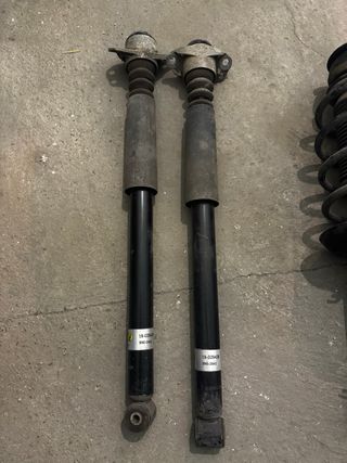 Suspensión Golf 4 (Amortiguadores y Muelles)