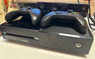 Xbox One con Kinect y 2 mandos