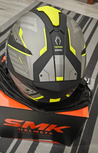 Casco modular SMK Helmets nero grigio giallo