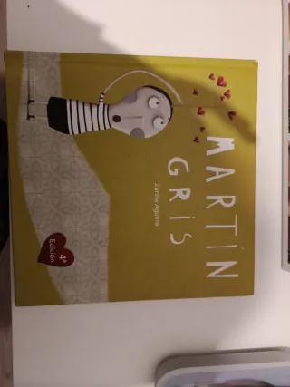 MARTÍN GRIS (Spanish Edition)