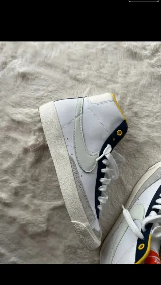 Nike Blazer Mid Blancas y Amarillas