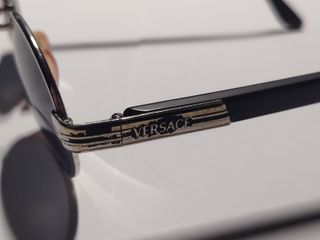 Occhiali da sole Gianni Versace ovali