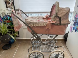 Carrito de muñecas vintage rosa