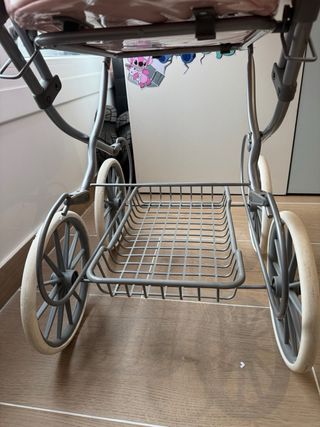 Carrito de muñecas vintage rosa