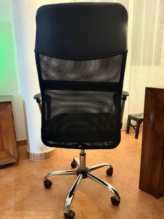 Silla de oficina ergonómica negra de Jysk Billum
