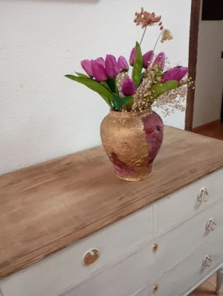 Aparador pequeño con espejo