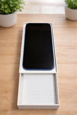 iPhone 16 Plus 100% Batería Azul