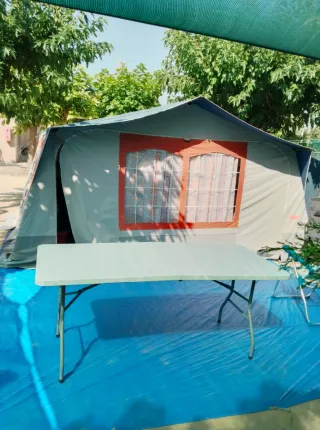 Tienda de campaña familiar