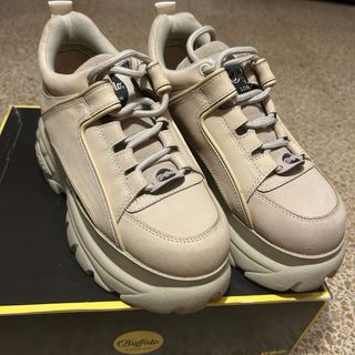 Buffalo Nubuck Cream Talla 38