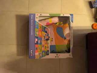Manta de actividades para bebés