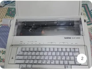 Máquina de escribir Brother AX-410