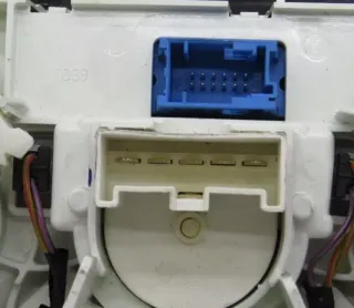 Mando Climatizador FIAT DOBLO II 735605075