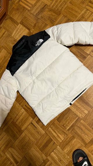 Chaqueta The North Face Negra y Blanca