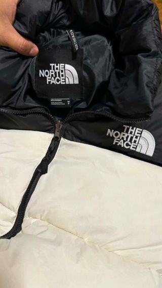 Chaqueta The North Face Negra y Blanca