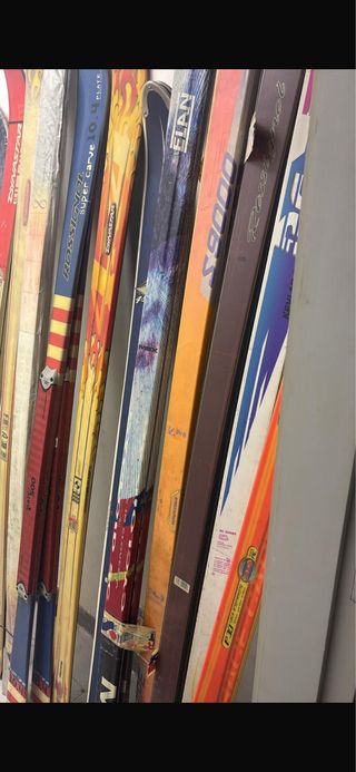 Lote 12 pares de esquís