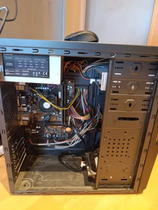 Torre PC MSI reacondicionada