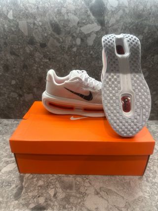 Zapatillas Nike Vomero Premium Talla 42.5 Blancas