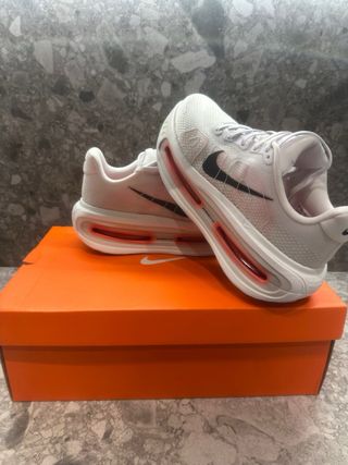 Zapatillas Nike Vomero Premium Talla 42.5 Blancas