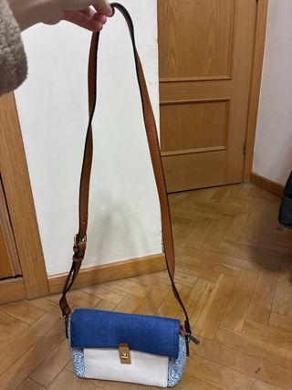 Bolso Parfois azul y blanco