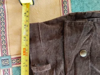 Falda de pana marrón