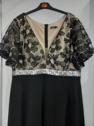 Vestido Shein Negro con Detalles Plateados