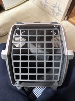 Transportín gato pequeño gris y blanco