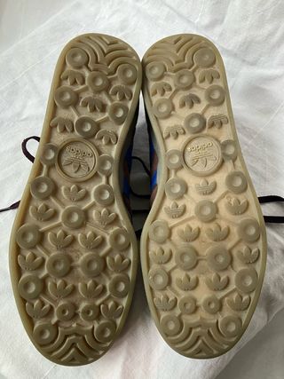 Adidas Gazelle Marrones con Azul