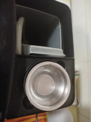 Macchina da caffè espresso DeLonghi per 2 tazze