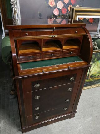 Escritorio antiguo tipo buró