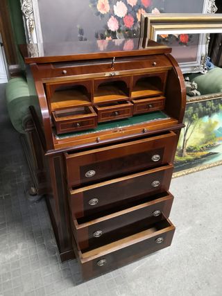 Escritorio antiguo tipo buró