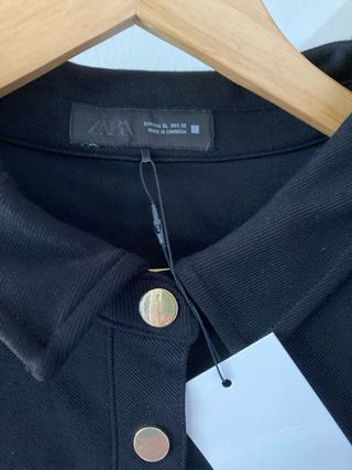 Vestido negro Zara