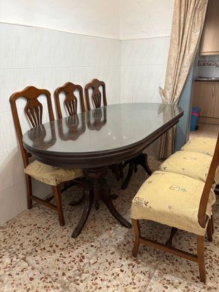 Mesa de comedor extensible de madera y cristal